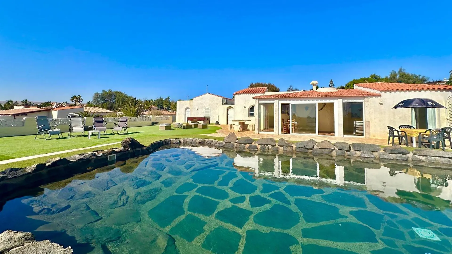 Las Rocas Villa Con Piscina Privada De Piedra, Vista Mar, Jardines, Asadero Y Wifi Parque Holandes