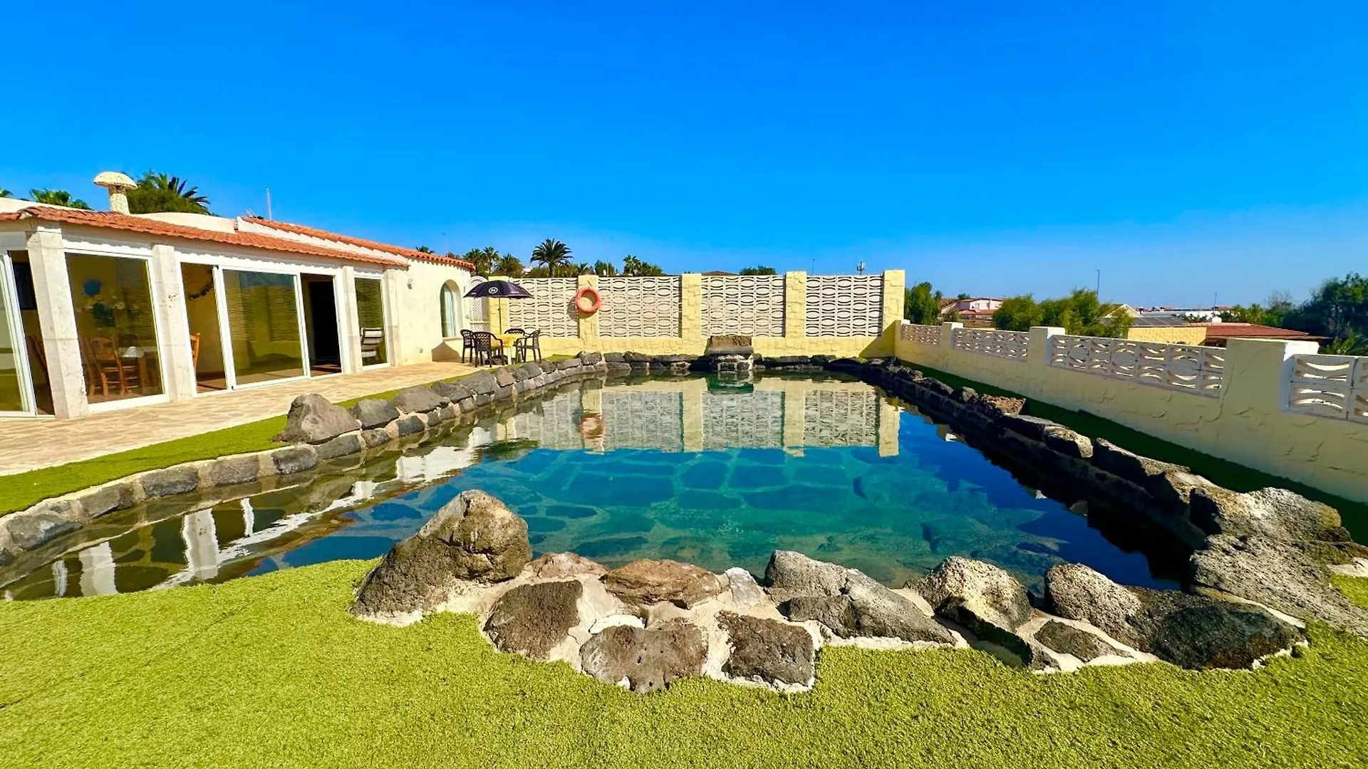 Las Rocas Villa Con Piscina Privada De Piedra, Vista Mar, Jardines, Asadero Y Wifi Parque Holandes